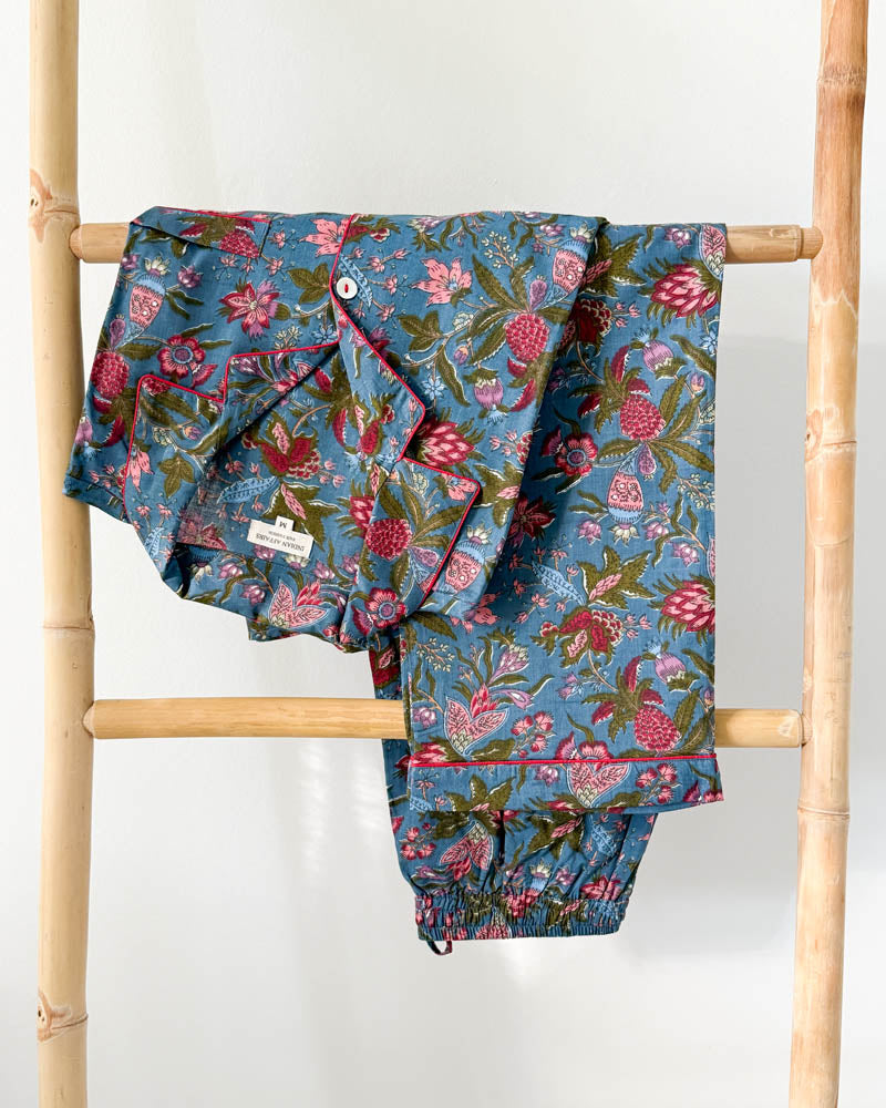 Damen Pyjama blau geblümt