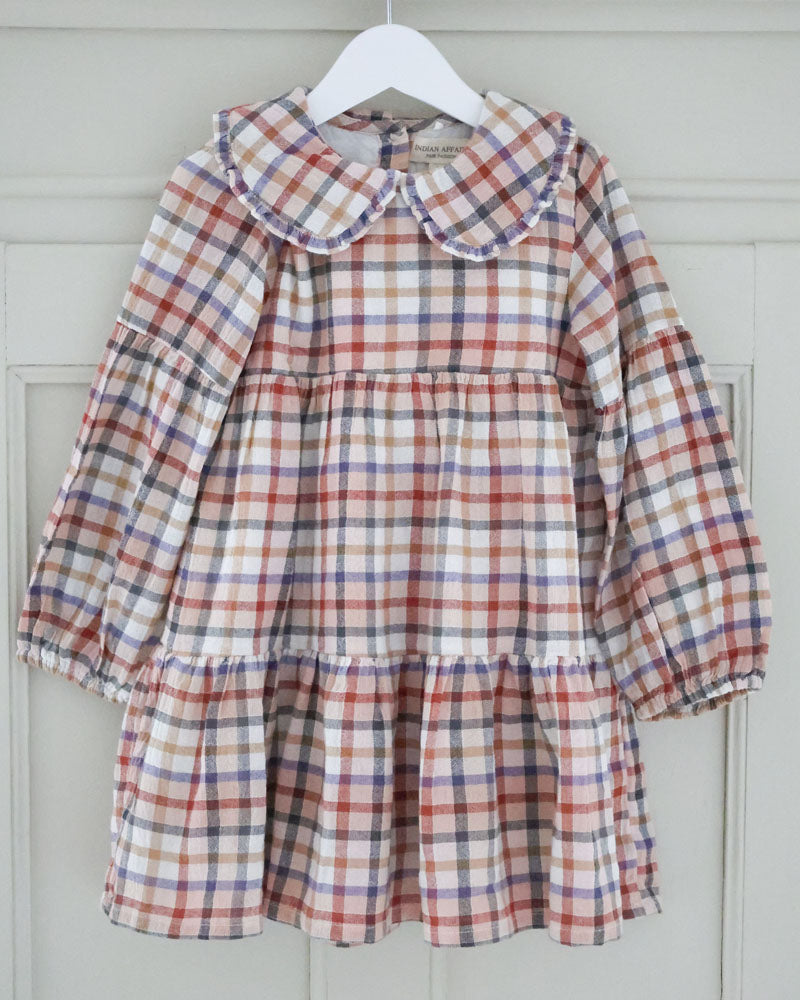Mädchenkleid kariert mit Rüschenkragen