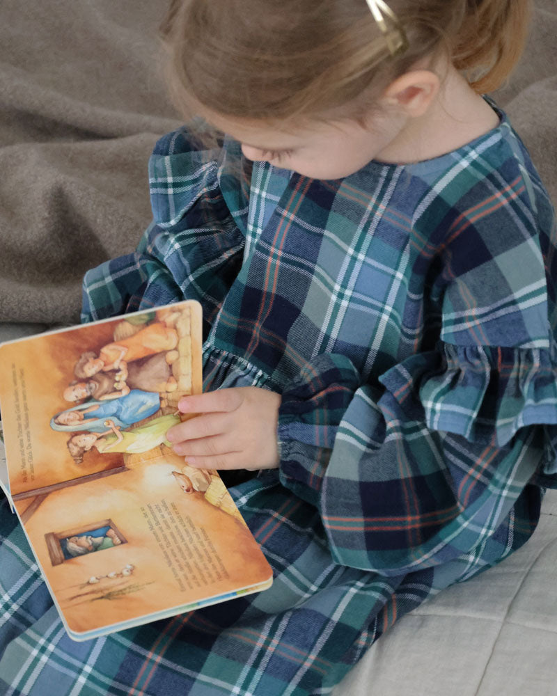 Mädchenkleid kariert mit Rüschen