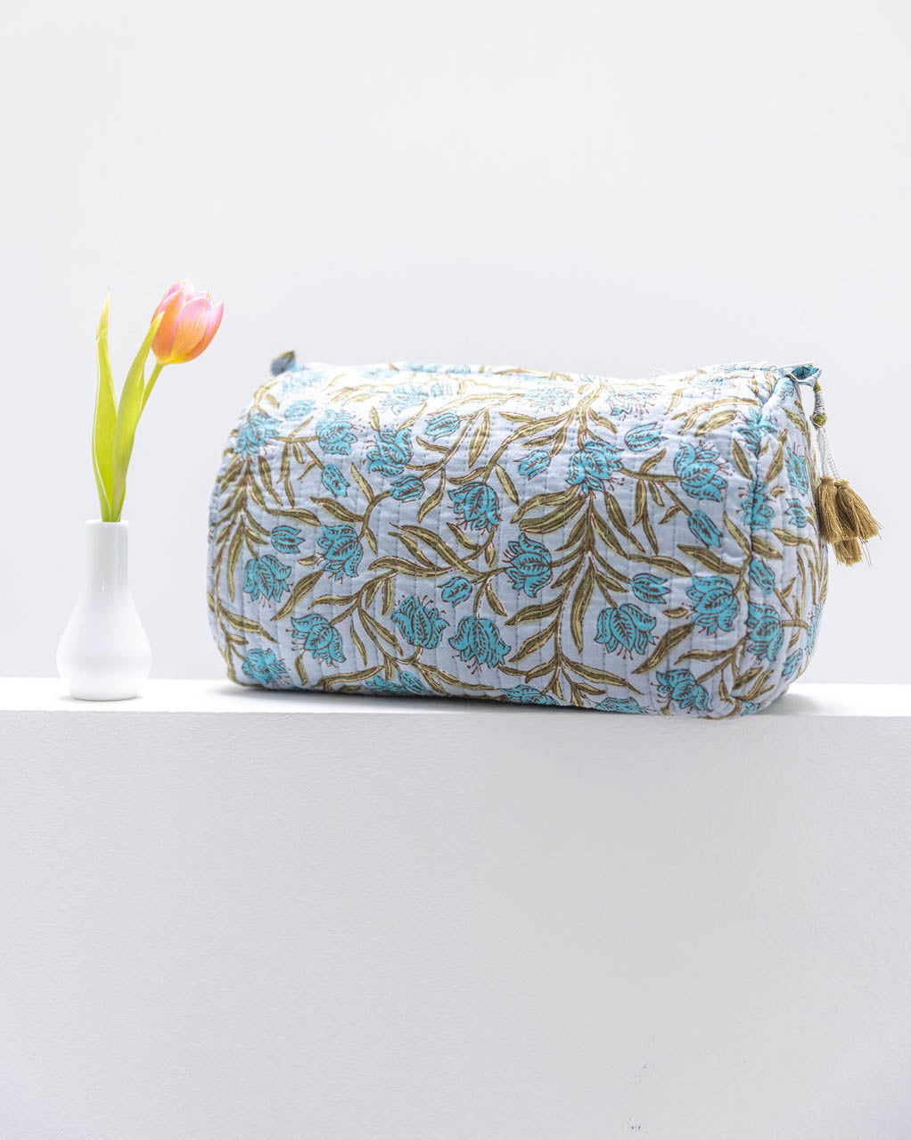 Kosmetiktasche blau Blütenranken