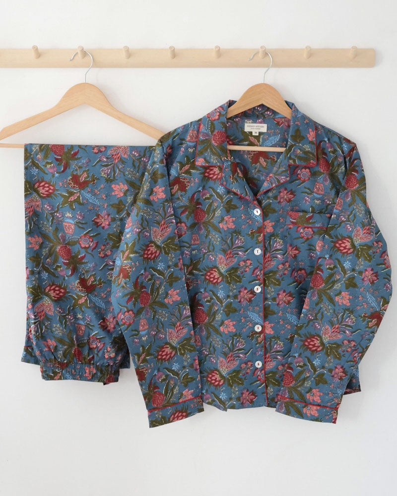 Damen Pyjama blau geblümt