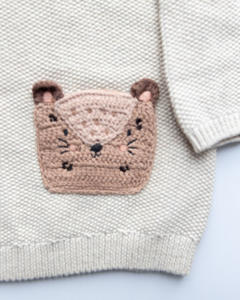 Mädchen Pullover beige aufgesetzte Taschen