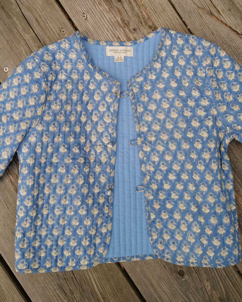 Mädchen Steppjacke blau gemustert