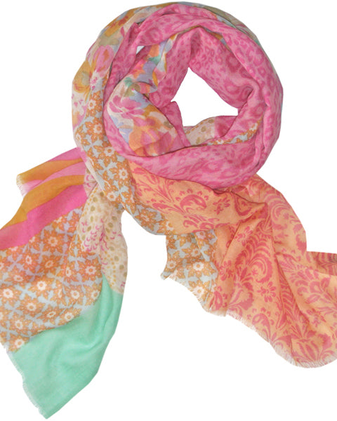 Damenschal pink bedruckt