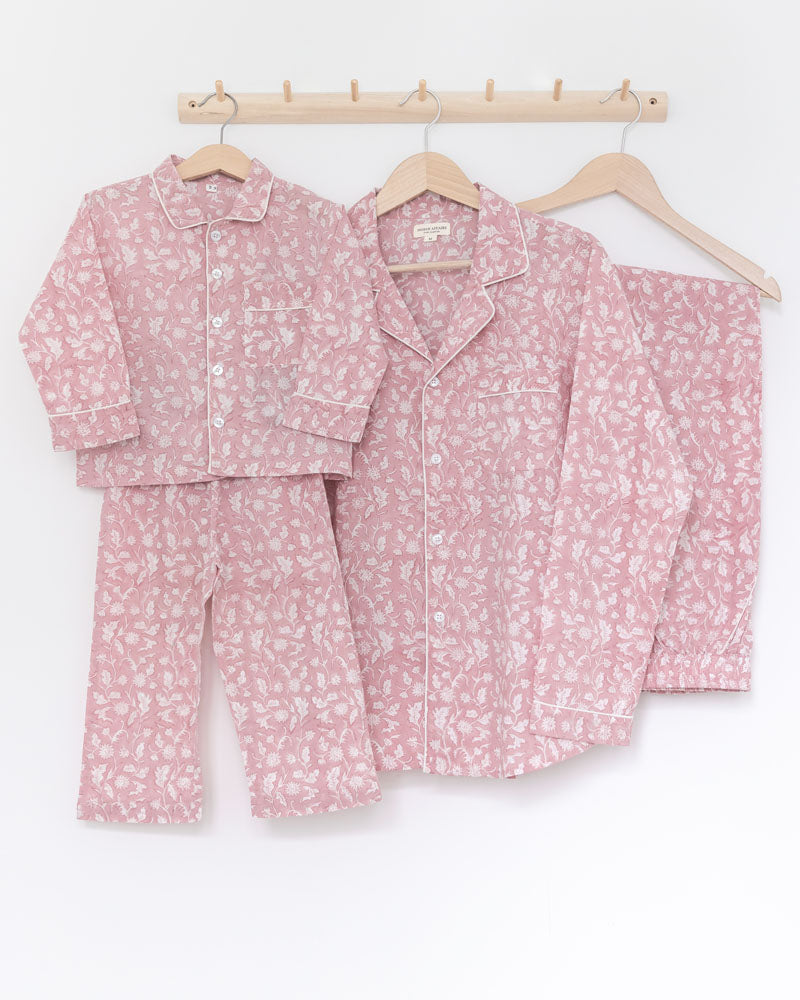 Mädchen Pyjama rosa Blumenmuster