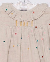 Mädchenkleid mit Pünktchenstickerei beige