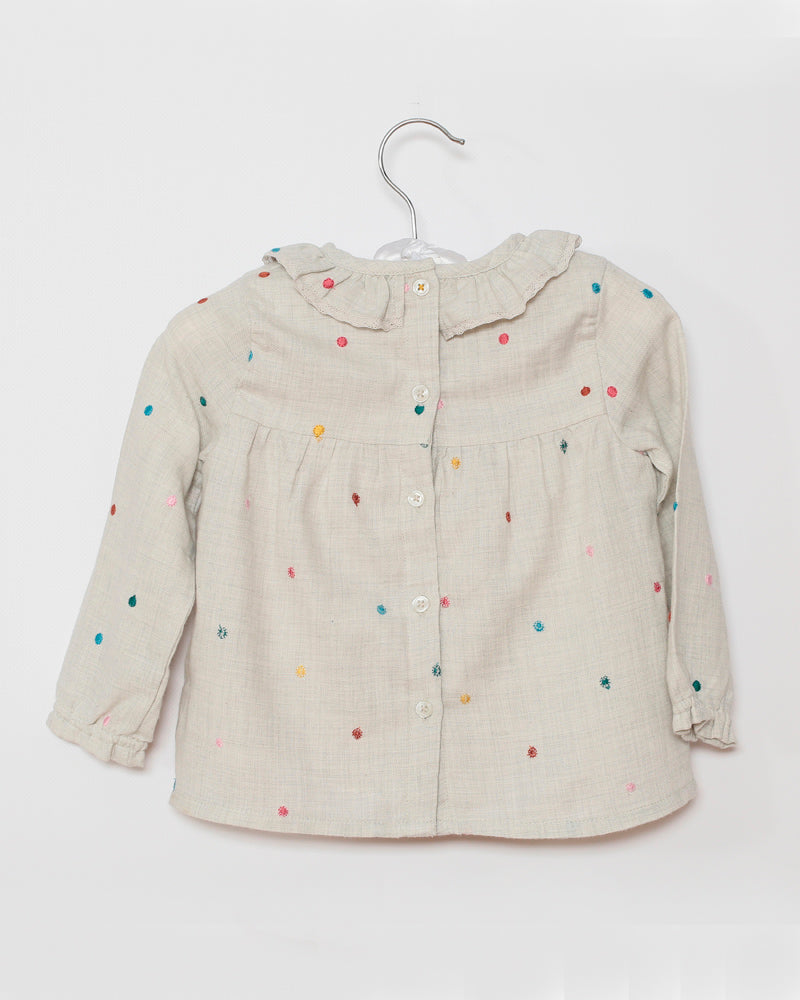 Mädchenbluse mit Püncktchenstickerei beige